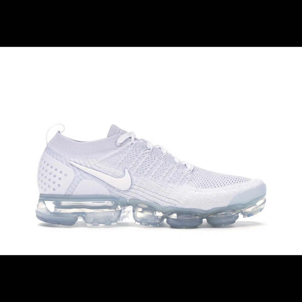 2018 White Vapormax Flyknit 2. NEW IN BOX